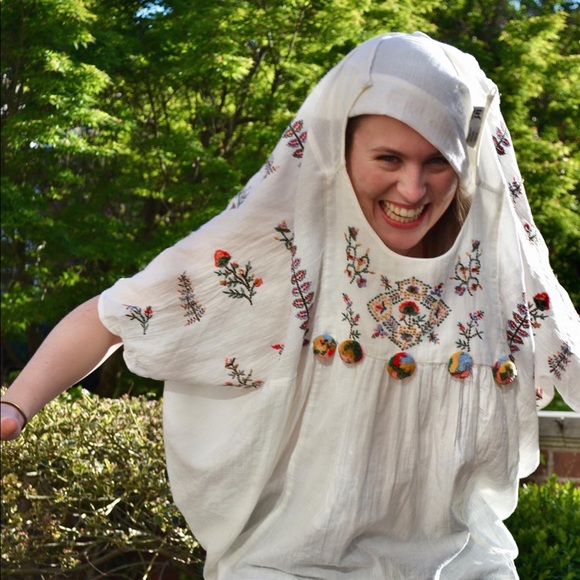 Meet your Posher, Josie - Picture 3 of 5